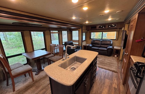 Prichard House | Cozy RV in Prichard with WiFi, AC