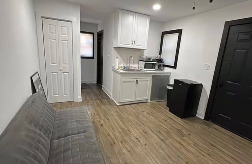 Church Street Apartment | Cozy studio in awesome Atlanta with WiFi, AC