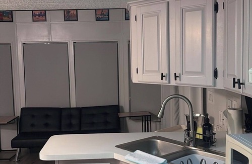 Davenport House | Cozy Tiny Mobile Home Near Disney
