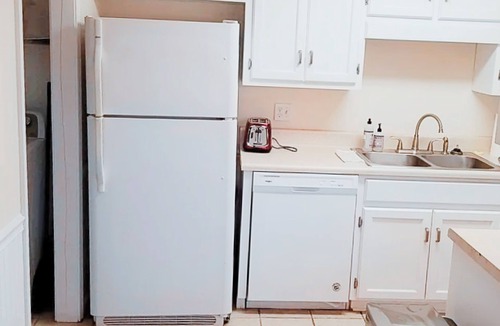 Forest Lake House | Cozy Townhome Tuscaloosa, 2-Bedroom, Walk to Campus Stadium & Downtown Strip