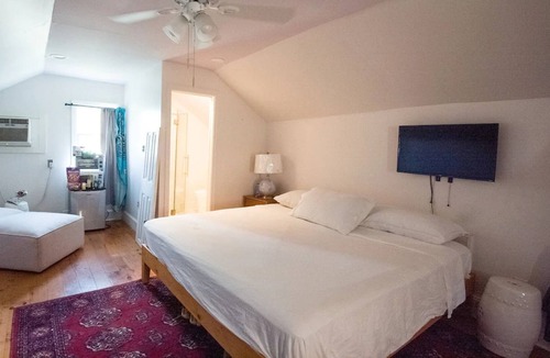 Treme Apartment | ✨COZY TREME STUDIO | Hot Tub 🛀 Cabana, FQ ✨