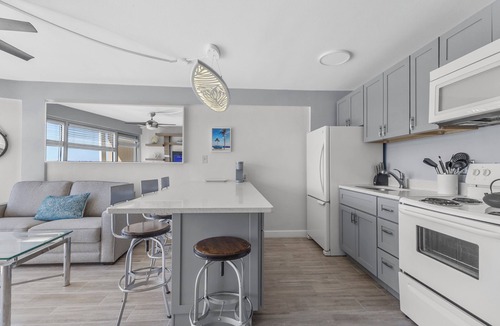 Surfside Historic District Condo | Cozy, updated 1-bedroom condo steps from the ocean