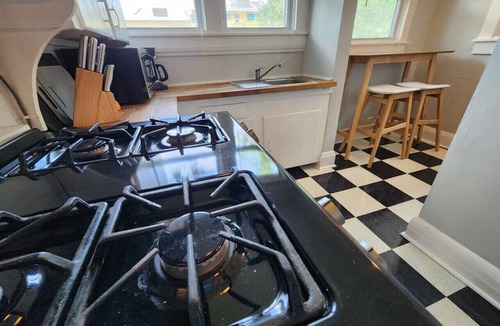 Colonialtown North House | Cozy Vintage Bungalow @Mills50 District