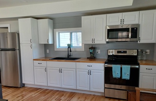 Baldwin Cottage | Cozy Wolf Lake Cottage