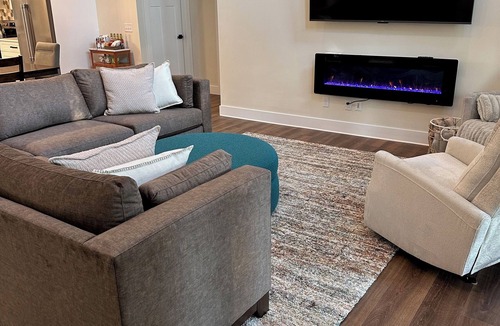 Empire House | Cranberry Lodge - Hot Tub - Gaming Tables - Pet-Friendly - Sleeping Bear Dunes