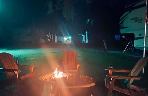 Salt Springs RV Rental | Crazy Nanas Glamping w Golf Cart Formally Richwood