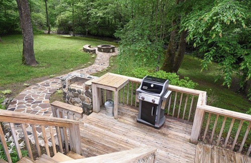 Hayesville Cabin | Creek Front Lodge Private Setting Fast Internet Firepit