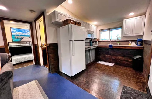 New Smyrna Beach Cabin | Creekside Cabin close to New Smyrna Beach Charming 2-bedroom