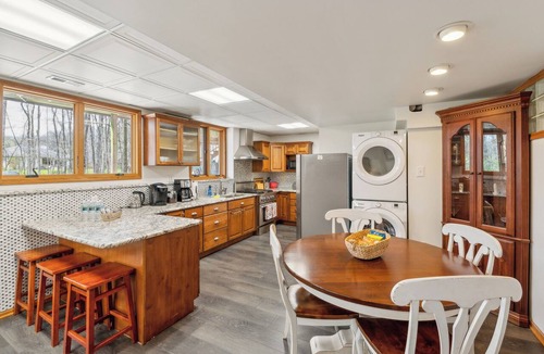 Wheeler Apartment | Creekside Cozy 3BD Near Dunes or Corporate Stay