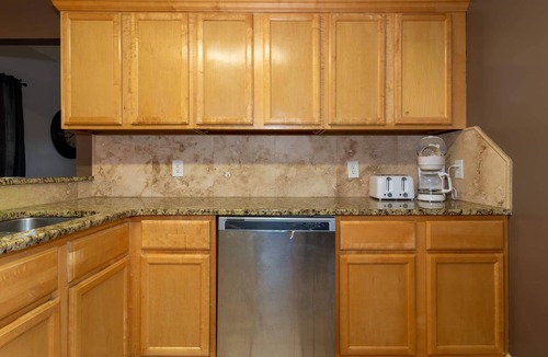 Columbus House | Creekside Stay Near Fort Benning Sleeps 12!