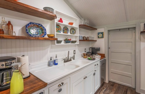 Natchez Cottage | Creole Cottage | 2/1 | Pet Friendly w/Fee, Walk to Downtown, Grill, Washer/Dryer