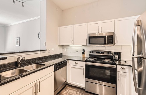 Old Fourth Ward Apartment | Crest at Midtown 4603 l 1 Bedroom 1 Bathroom