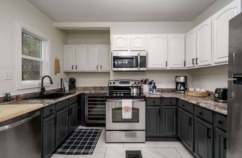 Northport House | Crimson Tide Cottage- 2 King Beds- 2.5 miles to UA