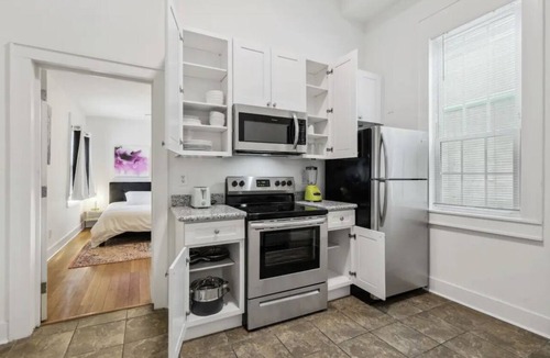 South 7th Ward Apartment | Cute 2bed 1bath, close to French Q, Bourbon St & Frenchmen St. Free street park