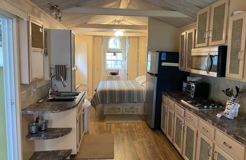 Crescent City House | Cute and Cozy, on the St. John's River. Bring your boat.
