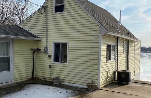 Vestaburg Cottage | Cute cottage on all sports lake