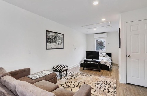 Treme Apartment | Cute Studio 7blocks from French Q steps to Jazz venues, free gated parking included