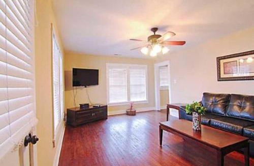 Florence House | Cypress Creek Getaway Near Downtown with Patio