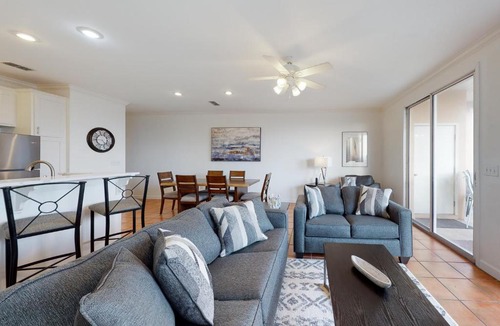 Dauphin Island Apartment | Dauphin Island Beach Club 210A