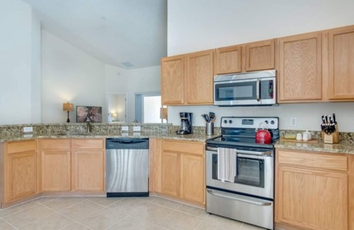 Florida Pines House | Davenport 4BR Villa, Pool, Game Room, Near Disney & Shopping