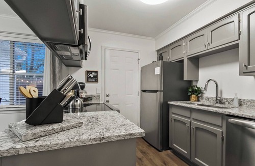 Tuscaloosa House | Day Dreamer minutes to Stadium with Fire pit and Parking