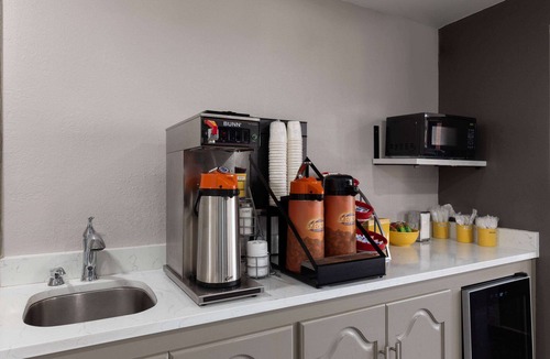 Childersburg Hotel | Days Inn by Wyndham Childersburg/Sylacauga