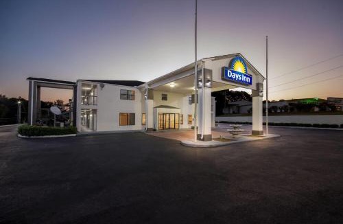 Enterprise Hotel | Days Inn by Wyndham Enterprise
