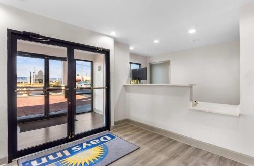 Enterprise Hotel | Days Inn by Wyndham Enterprise