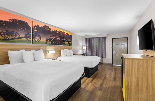 Enterprise Hotel | Days Inn by Wyndham Enterprise