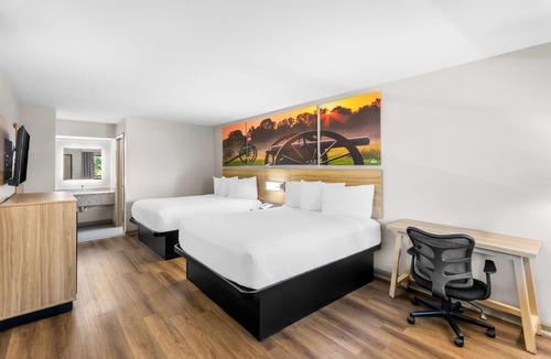 Enterprise Hotel | Days Inn by Wyndham Enterprise