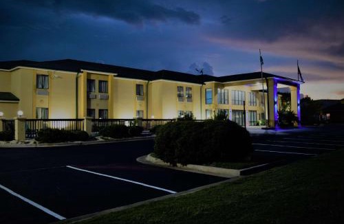 Montgomery Hotel | Days Inn by Wyndham Montgomery