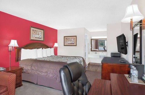 Newton Hotel | Days Inn by Wyndham Newton MS/I-20