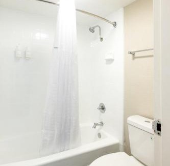 Bossier City Hotel | Days Inn & Suites by Wyndham Bossier City LA Shreveport