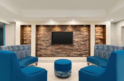 Prattville Hotel | Days Inn & Suites by Wyndham Prattville-Montgomery