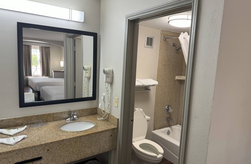 Tuscaloosa Hotel | Days Inn & Suites by Wyndham Tuscaloosa - Univ. of Alabama