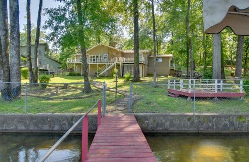Jones Mills House | Deck, Dock & Resort Amenities: Home in Hot Springs