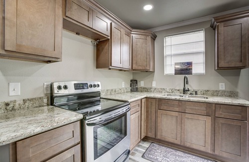 New Sarpy House | Deck, Yard & Outdoor Dining: Destrehan Getaway!