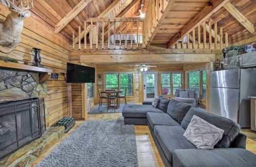 Blue Ridge House | 'Deer Haven' Cabin: 5 Mi to Dtwn Blue Ridge!