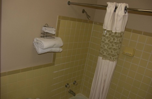 Madison Hotel | Deerwood Inn and Madison Campground