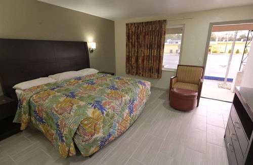 Bunnell Hotel | Deluxe Inn