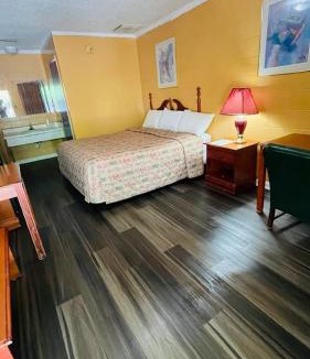 Wrightsville Hotel | Deluxe Inn wrightsville