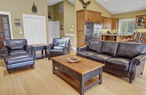 Sunriver Cabin | Deschutes Riverfront Home with A/C, Game Room, Hot Tub, Kayaks and Trails