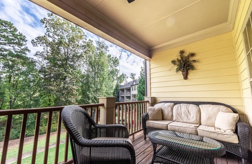 Eatonton House | Direct Lake Access | Home Theater | Sleeps 8