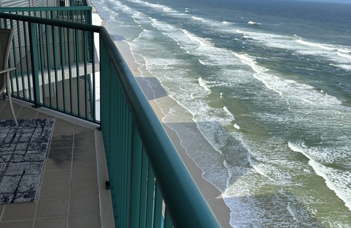 Daytona Beach Shores Condo | Direct Ocean Front Luxury Condo , DiMucci Twin Tower . 2 Bedrooms/2 Bathrooms.