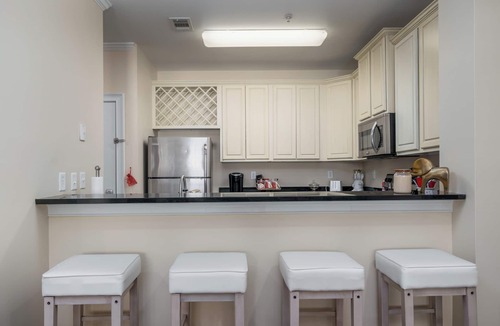 Tuscaloosa Condo | Dixieland Delight: A Cozy Retreat at Houndstooth Condos