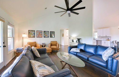 Dadeville House | Dock + Fire Pit: Waterfront Lake Martin Retreat!
