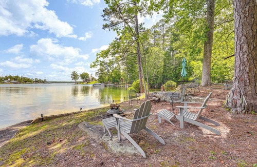Eclectic Cabin | Dock + Stunning Views: Forested Lake Martin Cabin!