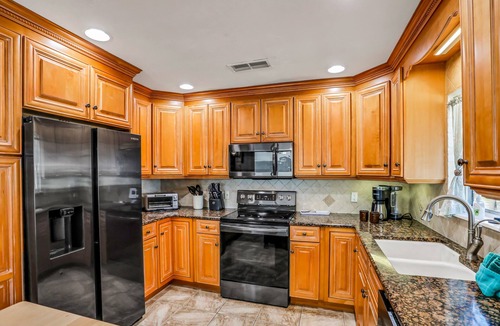Painters Hill House | Dog-friendly beachfront home with beach access, deck, fireplace, W/D, AC
