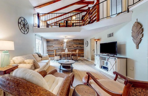Perdido Bay Villas House | Dog friendly coastal townhome with golf course views patios and washer dryer