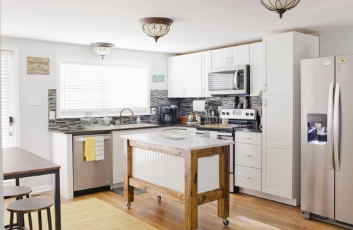 Alexander City House | Dog-Friendly Lake Martin Home | Fenced Yard